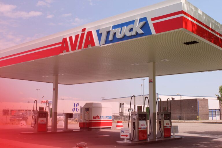 AVIA Truck station