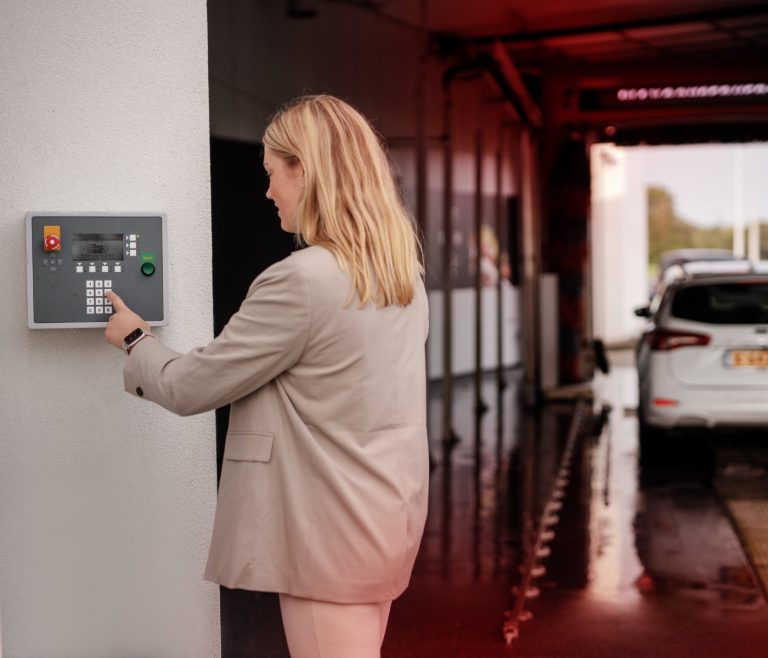 Carwash met AVIA Card